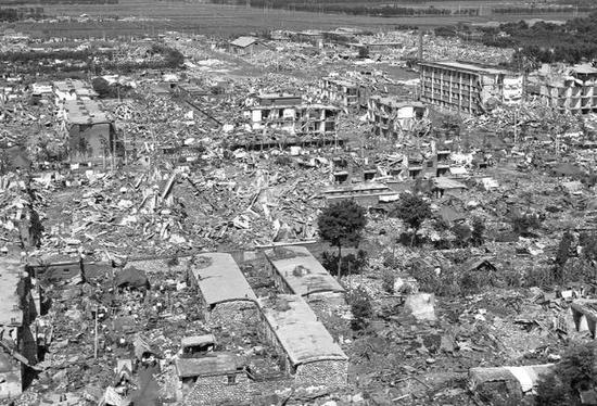 唐山大地震灾后现场(供图 中国地震局地球物理研究所)